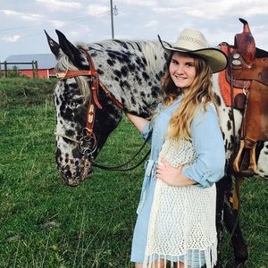 Meet your Posher, Katelynn